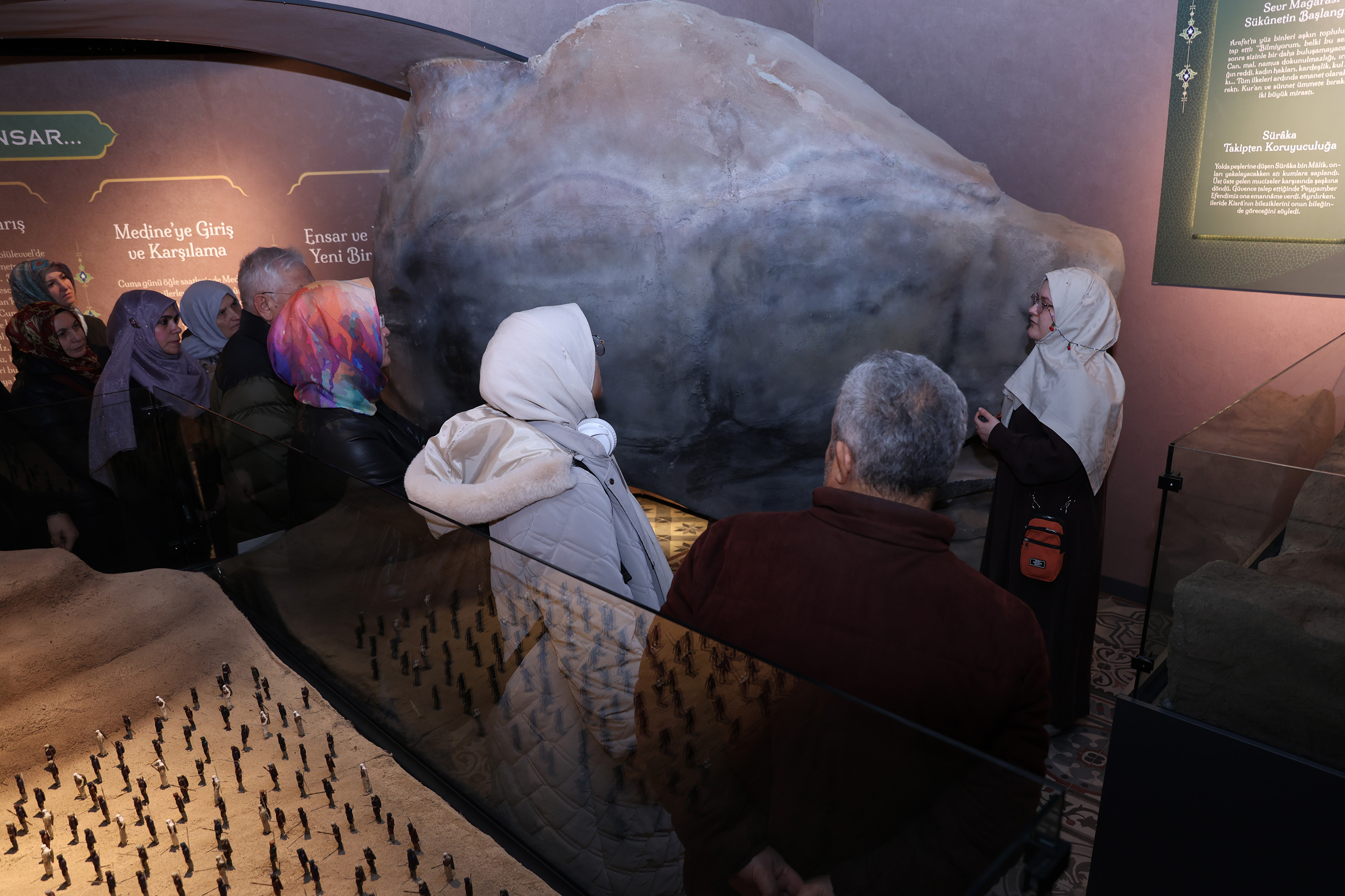 TÜRKİYE’NİN  İLK SİYER SERGİSİ AÇILDI 