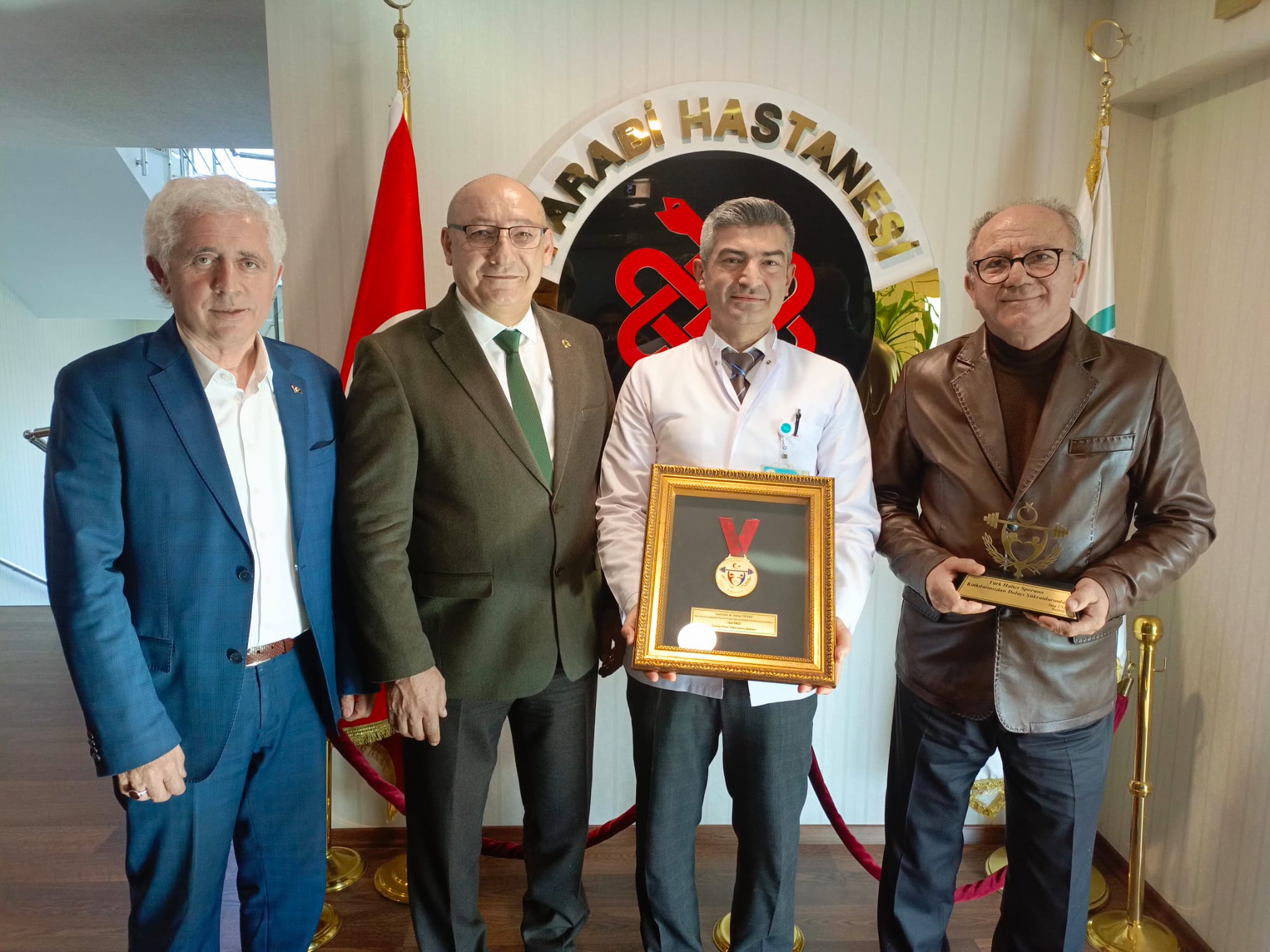 TÜRKİYE HALTER FEDERASYONU BAŞKANI TALAT ÜNLÜ FARABİ HASTANESİNİ ZİYARET ETTİ