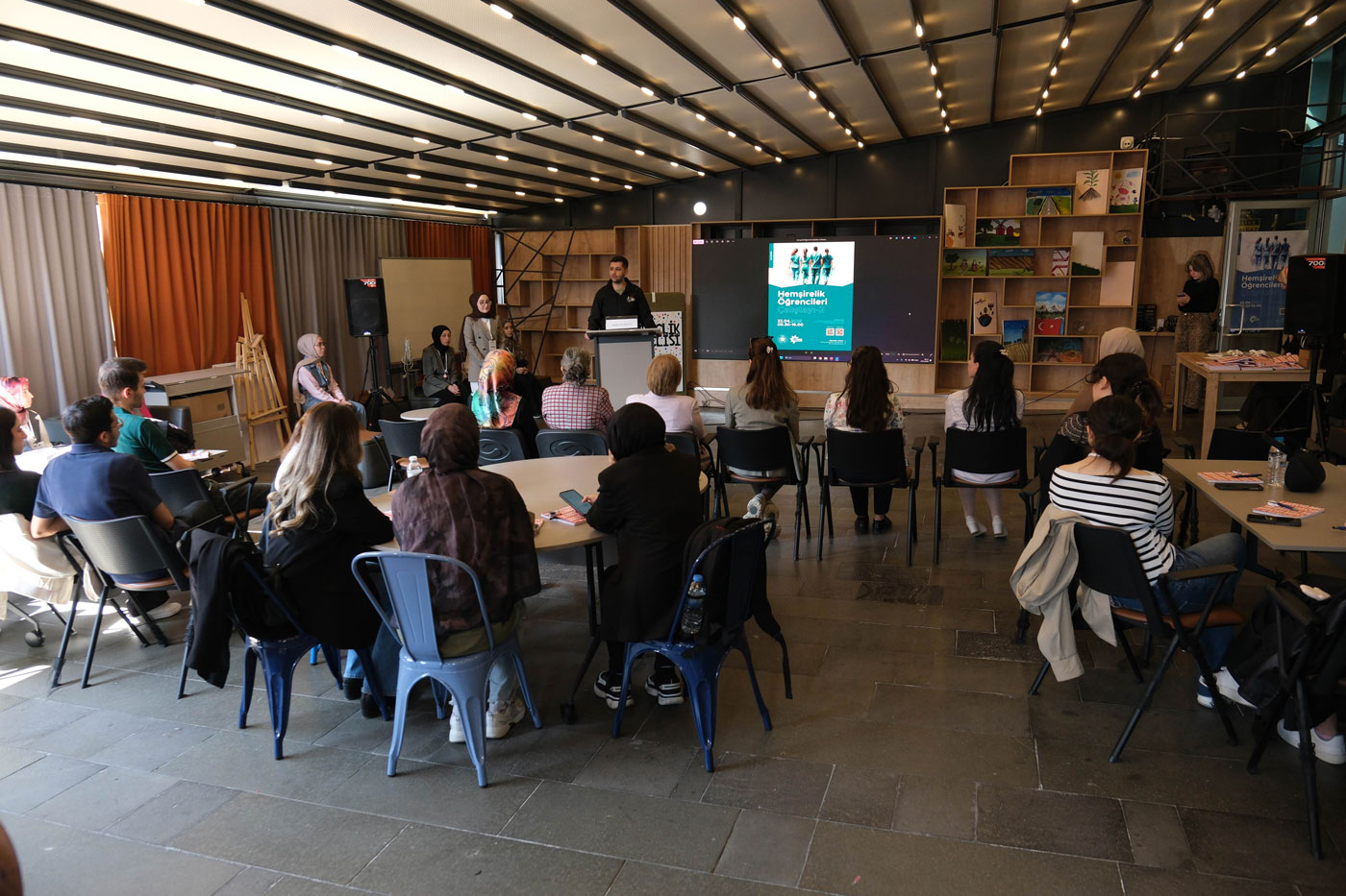 BÜYÜKŞEHİR GENÇLİK MECLİSİ VE NEÜ TARAFINDAN “HEMŞİRELİK ÖĞRENCİLERİ ÇALIŞTAYI” DÜZENLENDİ