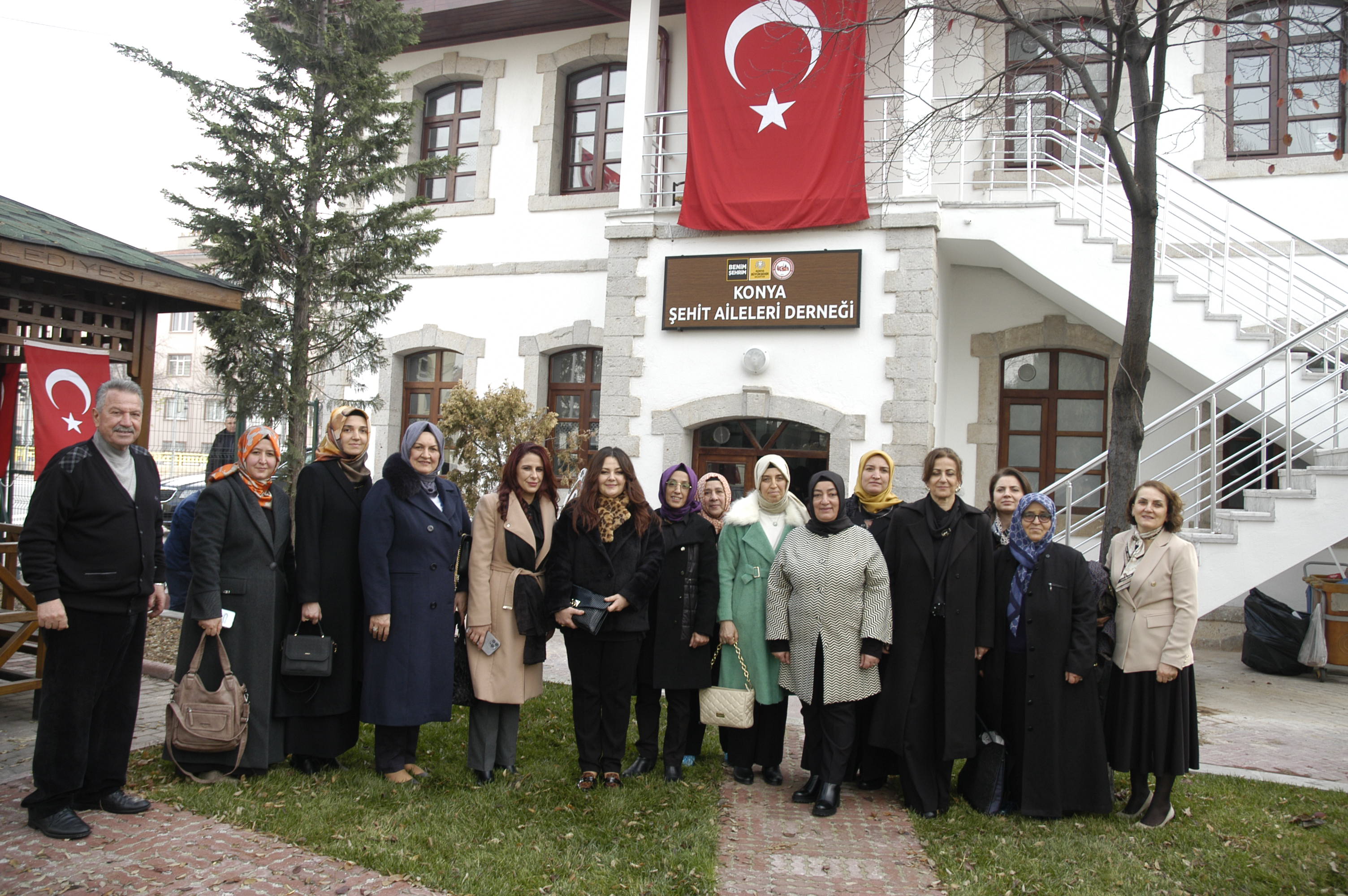 REGAİP KANDİLİNDE TÜM ŞEHİTLER İÇİN HATİM DUASI