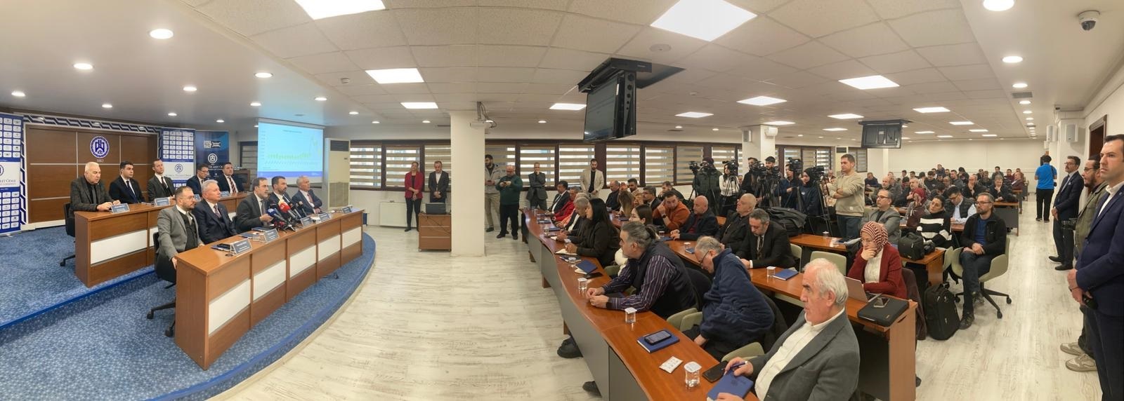 KONYA TİCARET ODASI BAŞKANI SELÇUK ÖZTÜRK KONYA BASINIYLA BİR ARAYA GELDİ