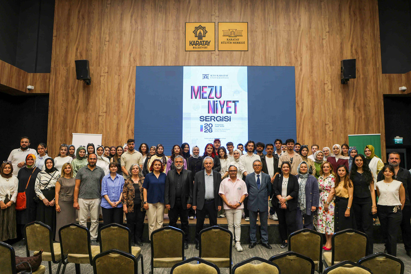 GÜZEL SANATLAR VE TASARIM FAKÜLTESİ ÖĞRENCİLERİNİN PROJELERİ, MEZUNİYET SERGİSİNDE ZİYARETÇİLERLE BULUŞTU
