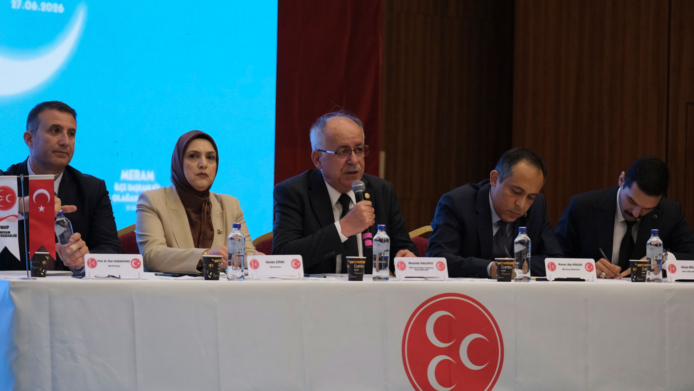 MHP MERAM’DA COŞKULU KONGRE: MAHMUT YAMAN GÜVEN TAZELEDİ