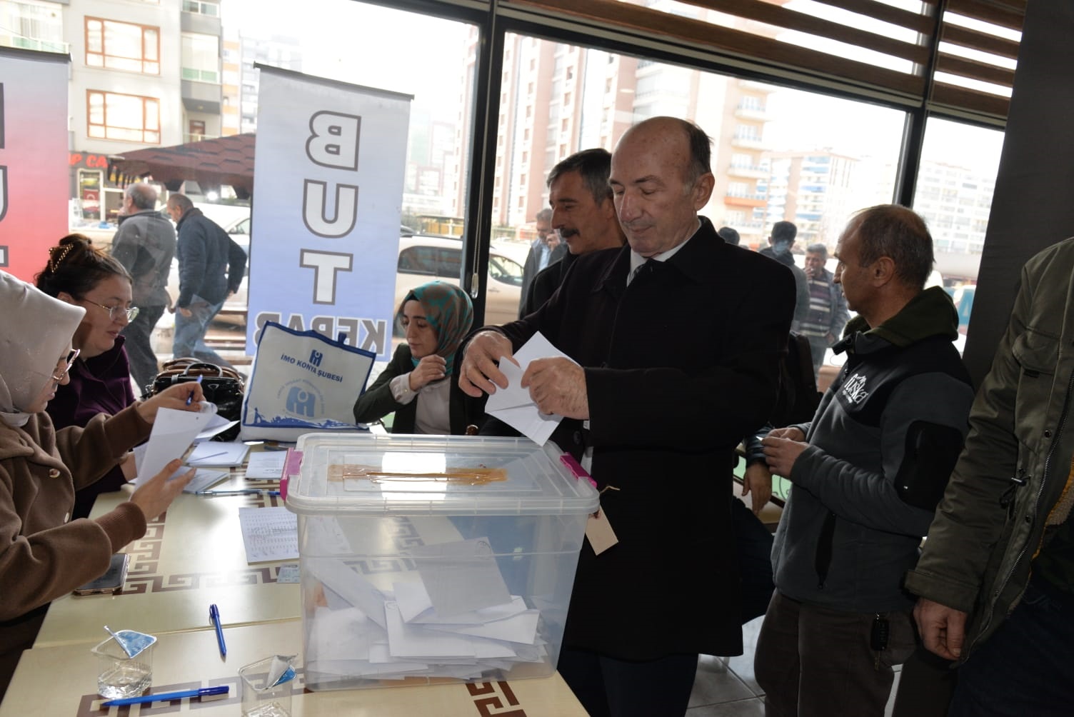 KONYA TÜP BAYİİ VE SATICILARI ODASI BAŞKANI ALP GÜVEN TAZELEDİ