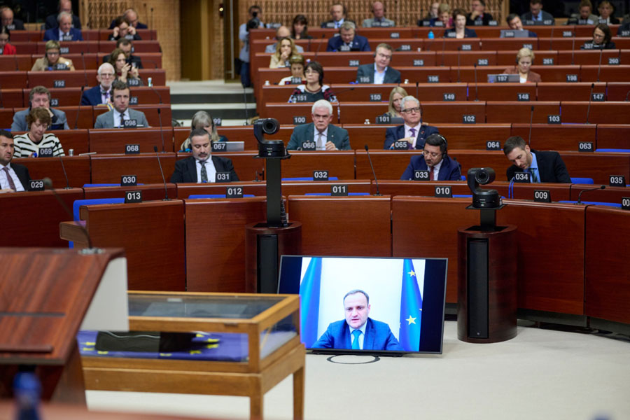 BAŞKAN ARI “HEP BİRLİKTE AYAĞA KALKIP ONE MİNUTE DEMELİYİZ”