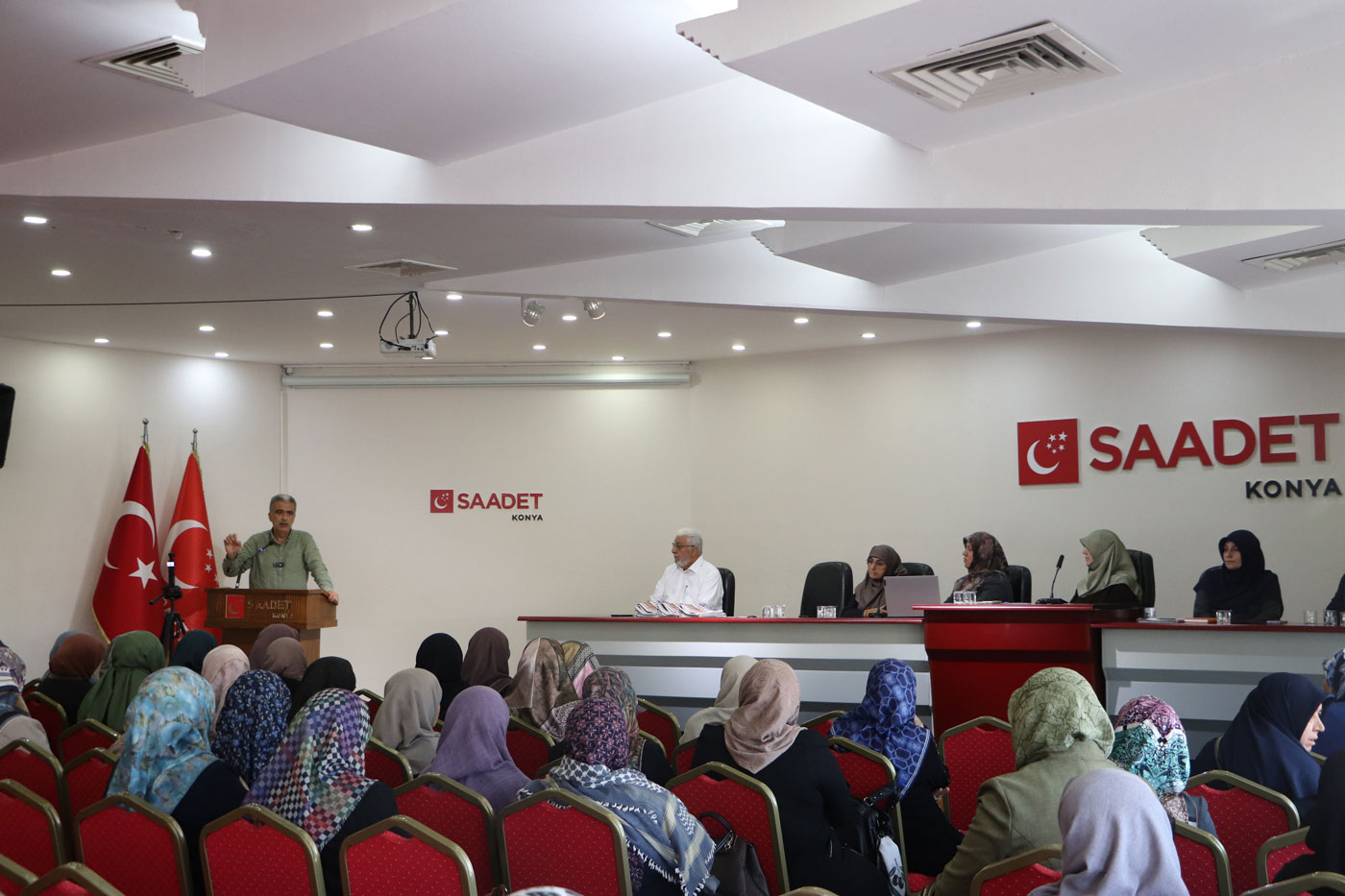 SAADET PARTİSİ KONYA KADIN KOLLARI İL BAŞKANLIĞI HAZİRAN AYI İL DİVAN TOPLANTISINI GERÇEKLEŞTİRDİ