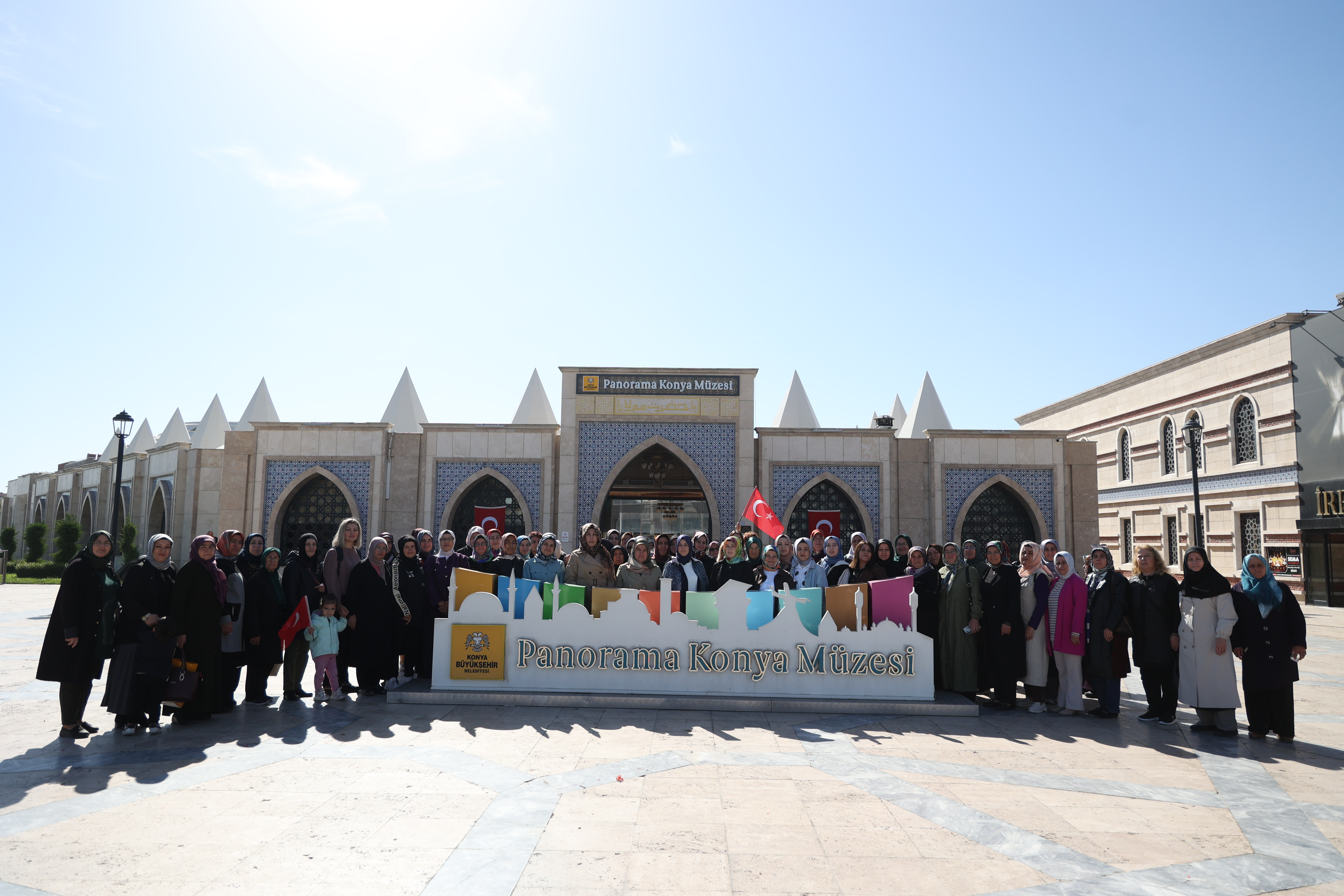  KADINLARA YÖNELİK DÜZENLENEN GÜNÜBİRLİK GEZİ PROGRAMI TAMAMLANDI
