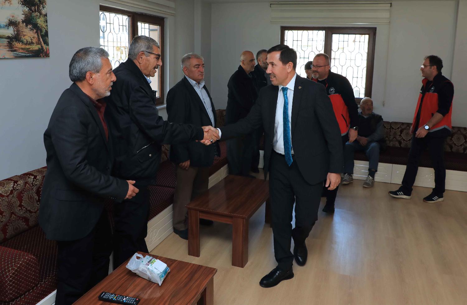 BAŞKAN KILCA ÇİMENLİK EMEKLİ KONAĞINI ZİYARET ETTİ