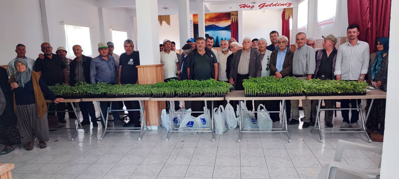 SEYDİŞEHİR BELEDİYESİNDEN ÜRETİCİYE FİDE DESTEĞİ 