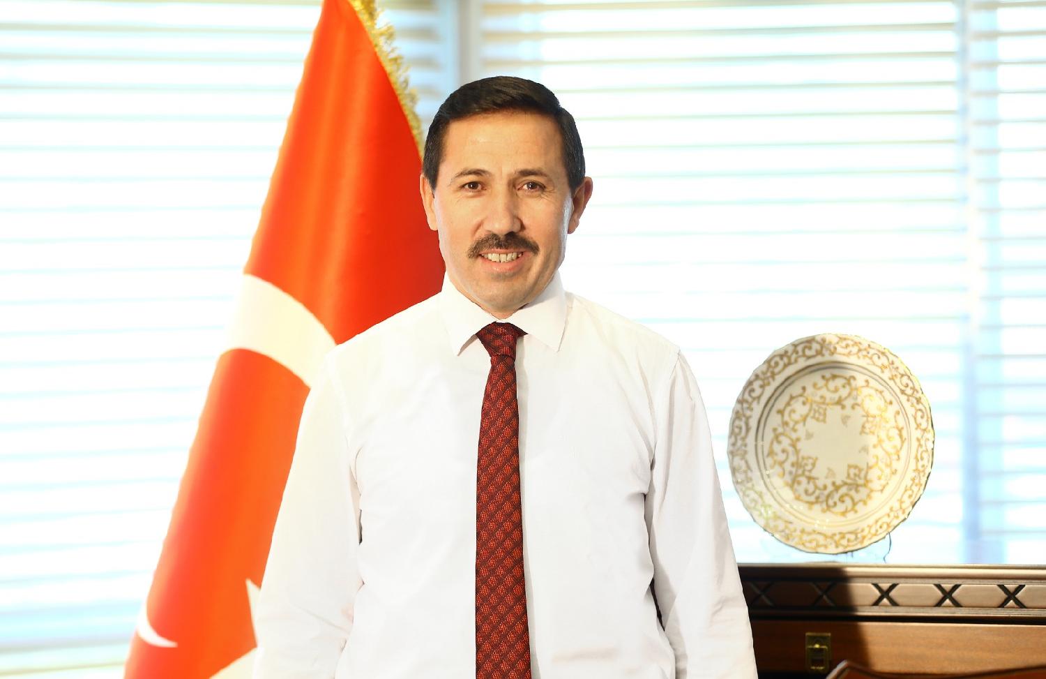 KARATAY'DA İLKOKUL 1’NCİ SINIFA BAŞLAYAN 10 BİN ÖĞRENCİNİN ÇANTA VE KIRTASİYE HEDİYELERİ HAZIR