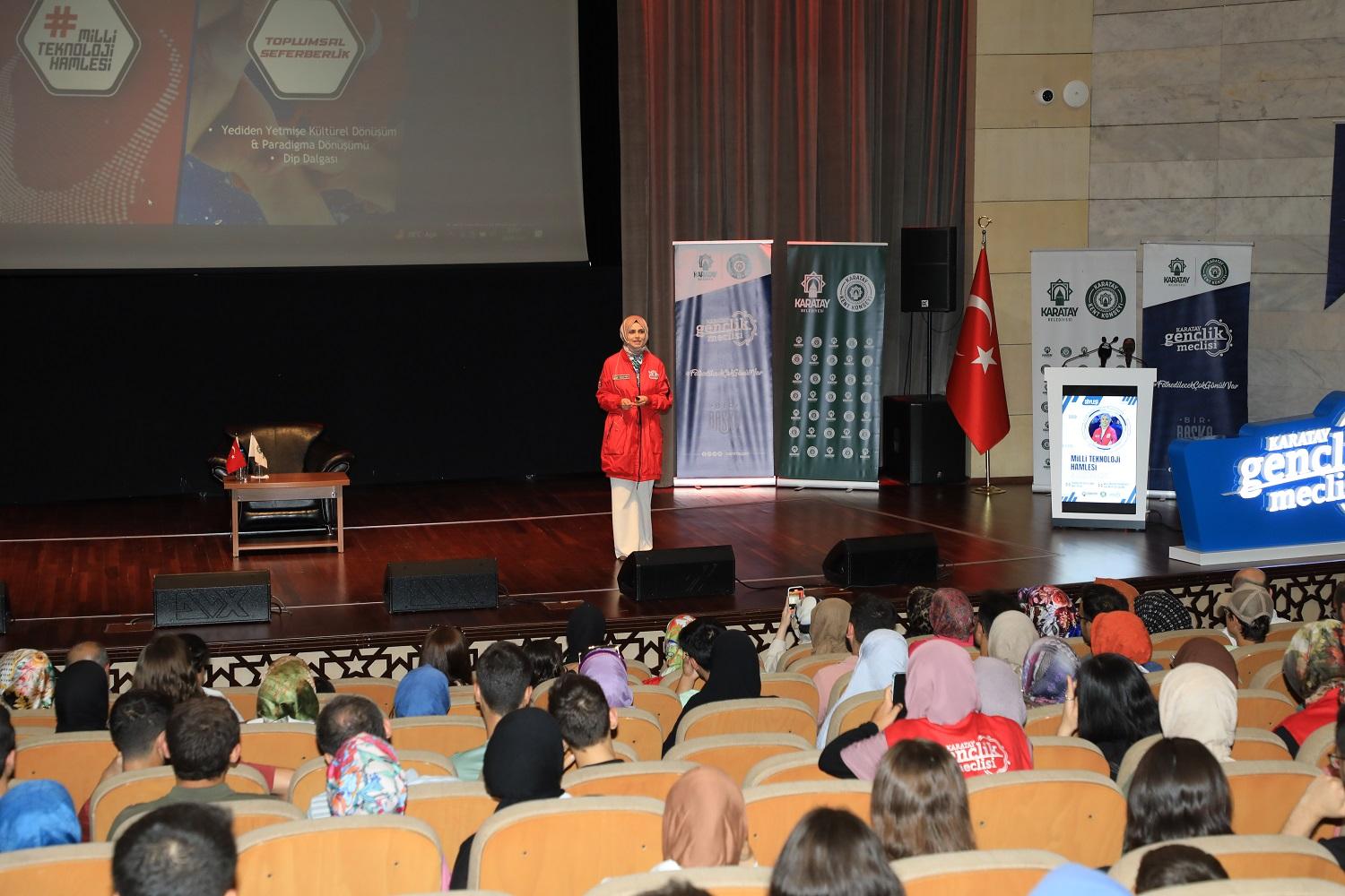 T3 VAKFI BAŞKANI ELVAN KUZUCU HIDIR GENÇLERLE BULUŞTU