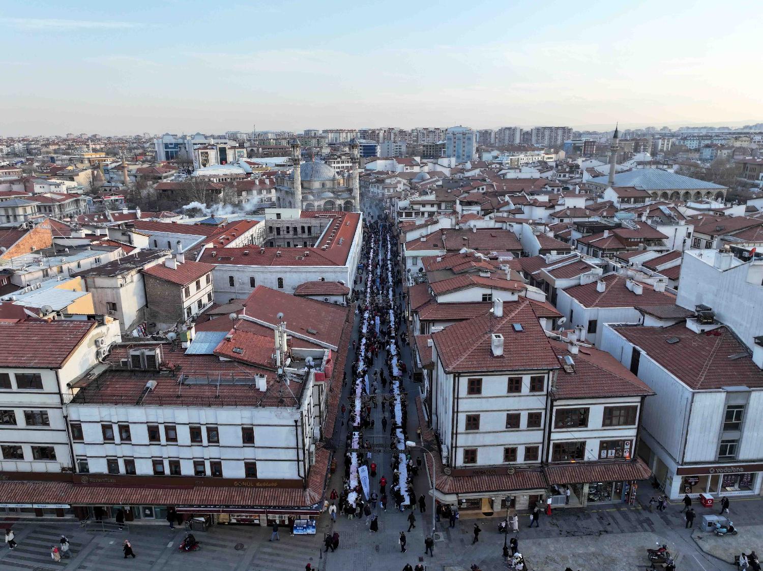 KARATAY BELEDİYESİ BİNLERCE VATANDAŞI İFTAR SOFRASINDA BULUŞTURDU