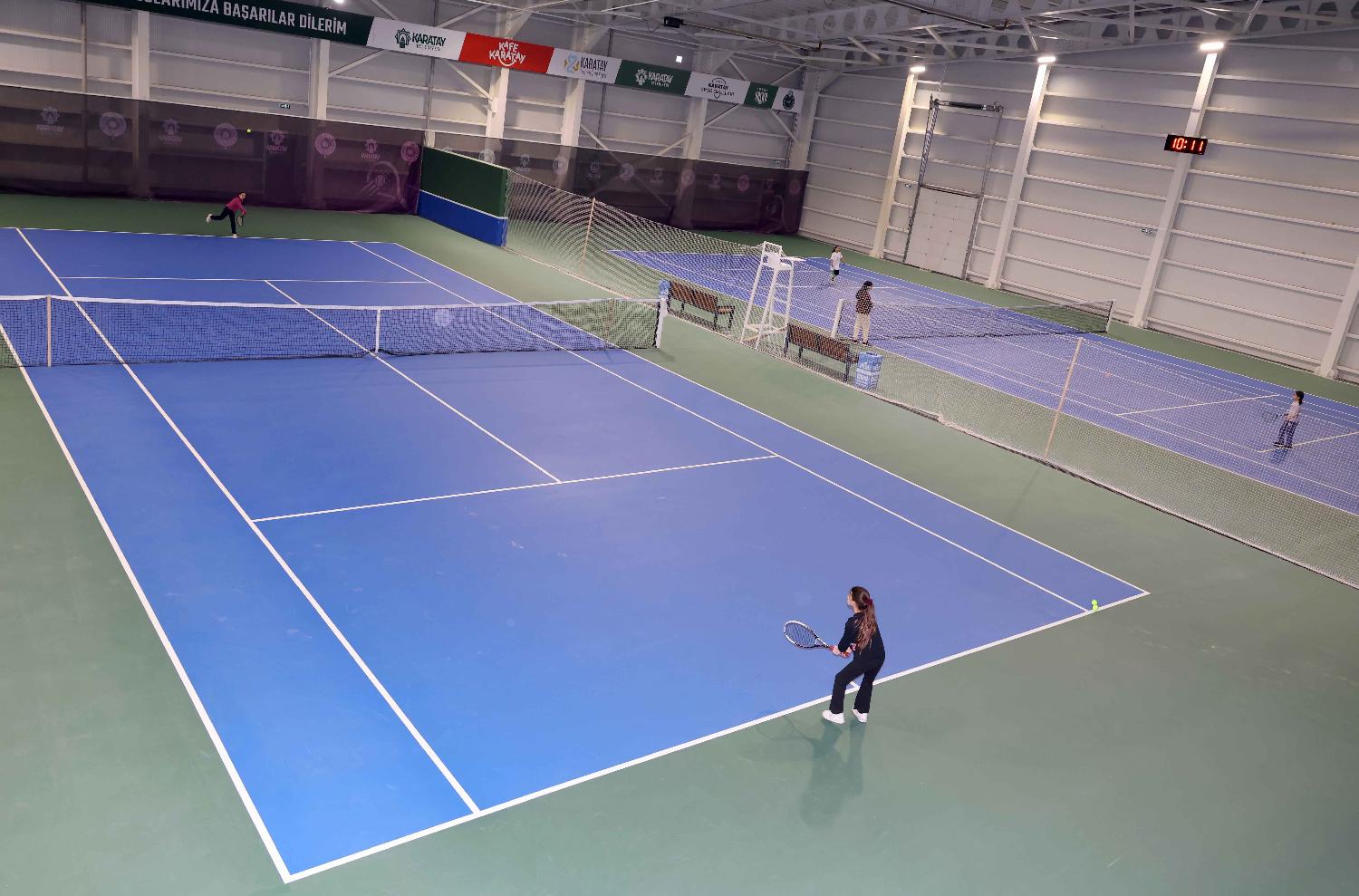 “KONYA TENİS TURNUVASI” KARATAY’DA TÜM HEYECANIYLA SÜRÜYOR